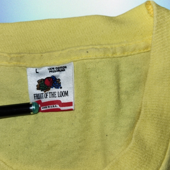 Vintage 80s T-shirt Life's a Beach Single Stitch Fruit Tag Size Large - Picture 7 of 8